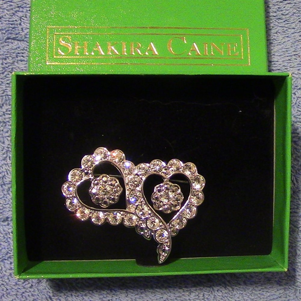 Beautiful Silver 2 Hearts Brooch